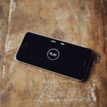 Tela quebrada do celular ainda funciona, mas uso contínuo traz riscos reais