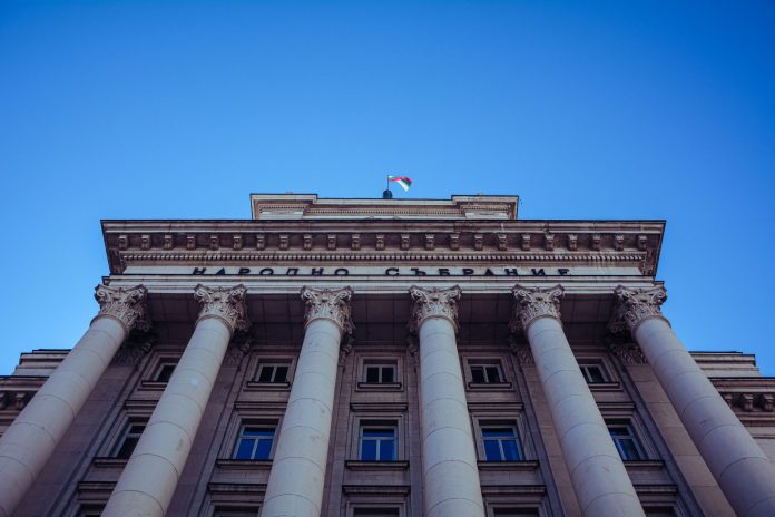UE publica guia para rotular conteúdo gerado por IA UE publica guia para rotular conteúdo gerado por IA