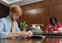 51% dos bancos testam agentes de IA para elevar produtividade 51% dos bancos testam agentes de IA para elevar produtividade