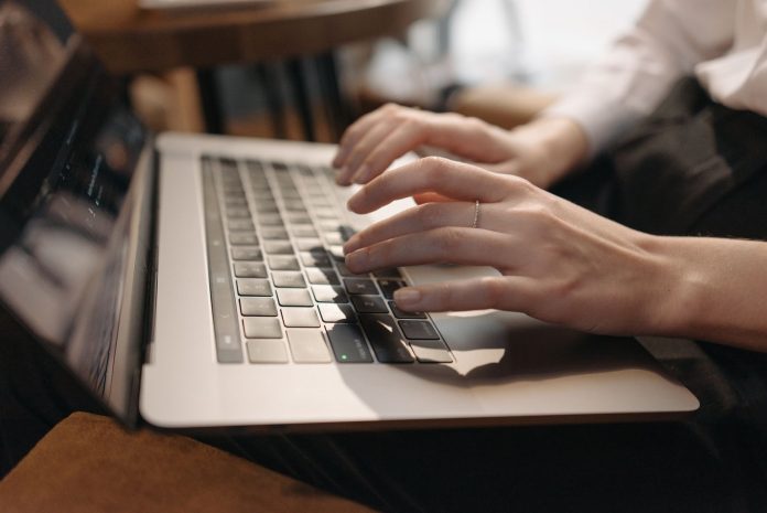 Agentes de IA já concluem 16% dos freelas com qualidade profissional