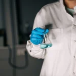 Anthropic apresenta Claude Science para acelerar P&D farmacêutico com IA