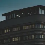 Moonshot AI apresenta modelo Kimi que busca rivalizar com OpenAI e Anthropic
