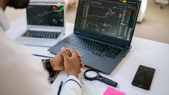 Nvidia financia startups de IA para reduzir dependência das big techs Nvidia financia startups de IA para reduzir dependência das big techs
