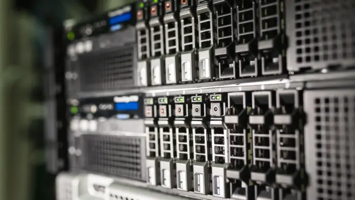 Nvidia negocia garantia de até US$ 250 bilhões para infraestrutura da OpenAI