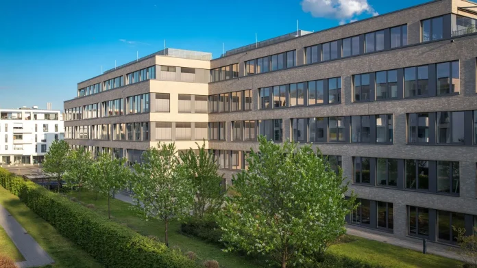 Nvidia reduz lista de clientes de chips de IA na Ásia, diz FT Nvidia reduz lista de clientes de chips de IA na Ásia, diz FT