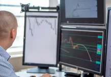 Robinhood leva agente de IA para negociação de cripto após beta com 70 mil contas Robinhood leva agente de IA para negociação de cripto após beta com 70 mil contas