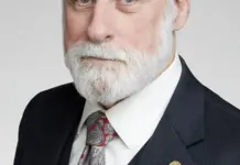 Vint Cerf se junta a projeto para dar identidade durável a agentes de IA Vint Cerf se junta a projeto para dar identidade durável a agentes de IA