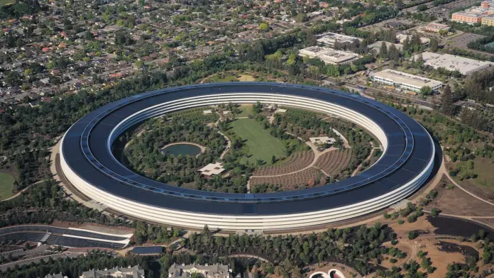 Apple avalia servidor corporativo com chips M8 Ultra para inferência