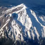 Três hikers são resgatados no Monte Shasta após planejamento com Gemini