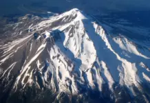 Três hikers são resgatados no Monte Shasta após planejamento com Gemini Três hikers são resgatados no Monte Shasta após planejamento com Gemini